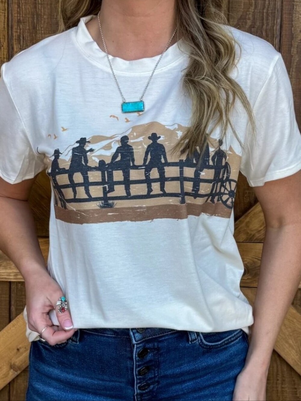 Avery NWT Size L Western Cowboy Graphic Cream Oversized Tee Made USA